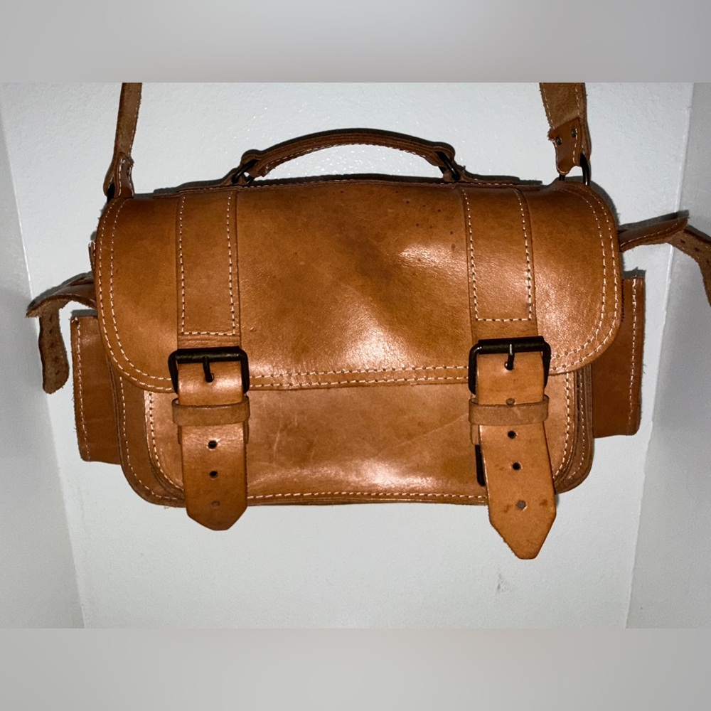 Vintage Tan Leather Camera Bag